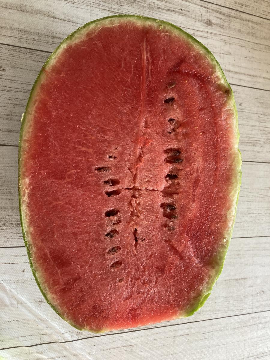 皮 が 薄い スイカ(01)