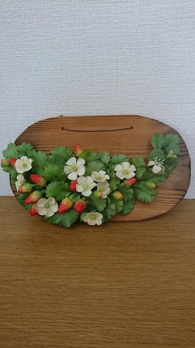 いちご🍓とお花壁掛け「パンフラワー母のアート作品」のアルバム