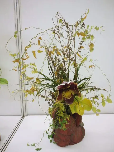 瓢形花生け hq720.jpg?sqp=-