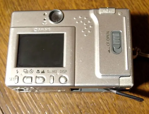 300円ジャンクカメラ～キャノンIXY｜園芸日記byほんわか猫｜みんなの