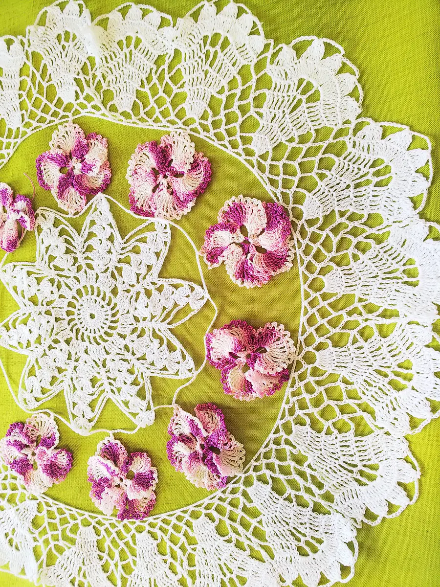 パンジーと薔薇のレース編み｜園芸日記byjictenko｜みんなの趣味