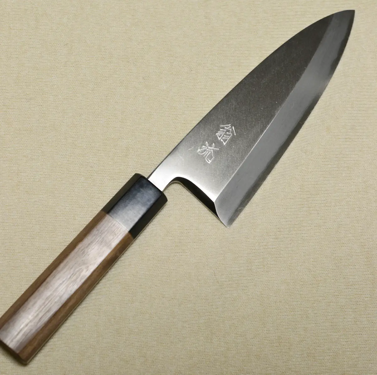 【お買い得！】 伝統工芸士 一鉄 養える 三徳 出刃 菊一鉄 調理器具