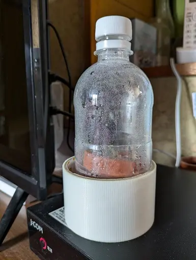 デンドロビウムの茎挿しをペットボトルで作った温室で育ててみた｜そだ