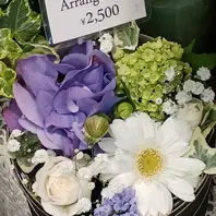 🔷紫陽花とガーベラのボックスアレンジ「フラワーアレンジメントや